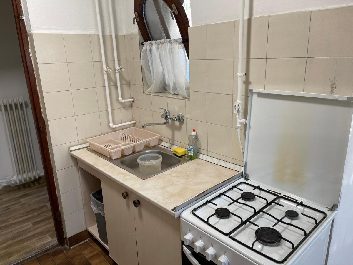 Szimpla Apartman Appartement Miskolc Buitenkant foto
